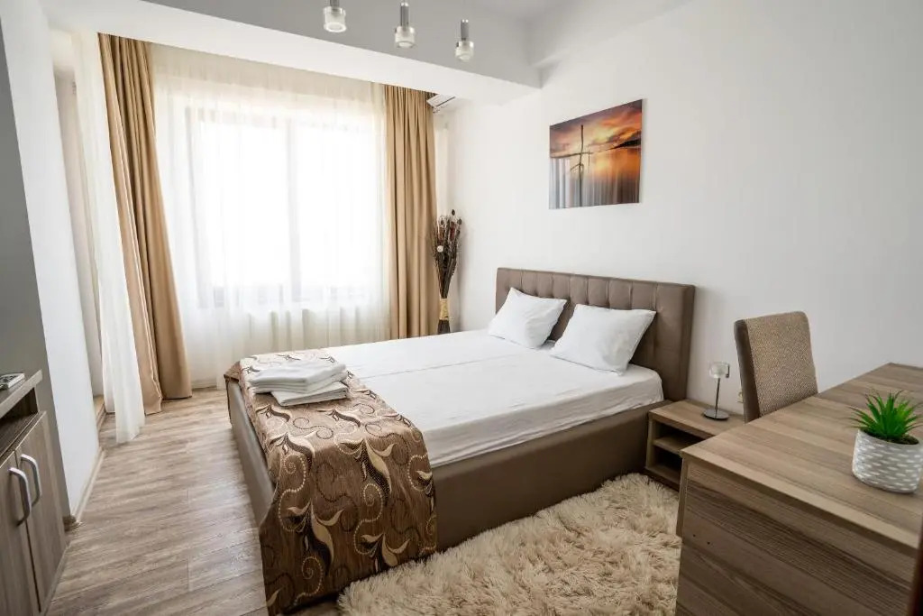 Summerland Sea View Apartment