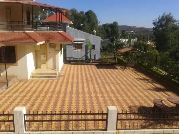 West Valley Villa