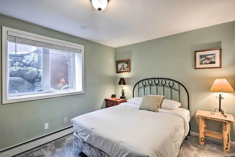 Spacious Breck Gem w/ Hot Tub: Walk to Ski Shuttle