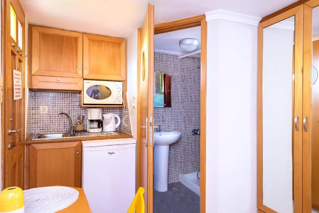Lidra Rooms