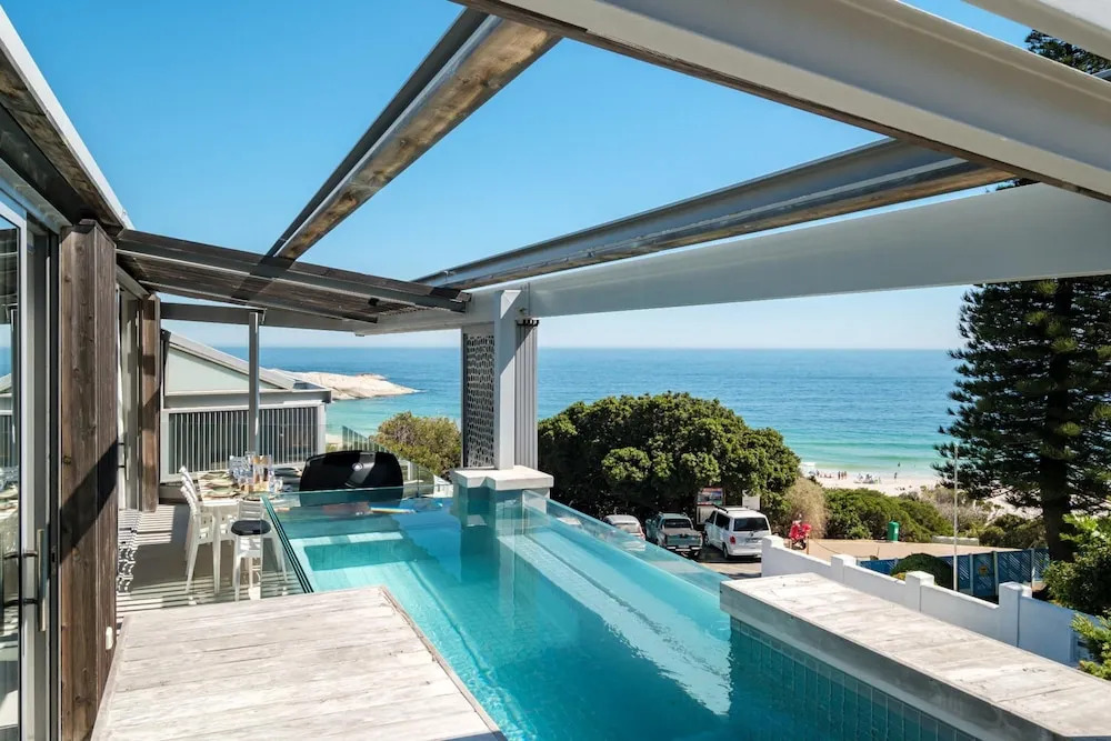 4 Bed Coastal Retreat W Pool Views Llandudno Sands