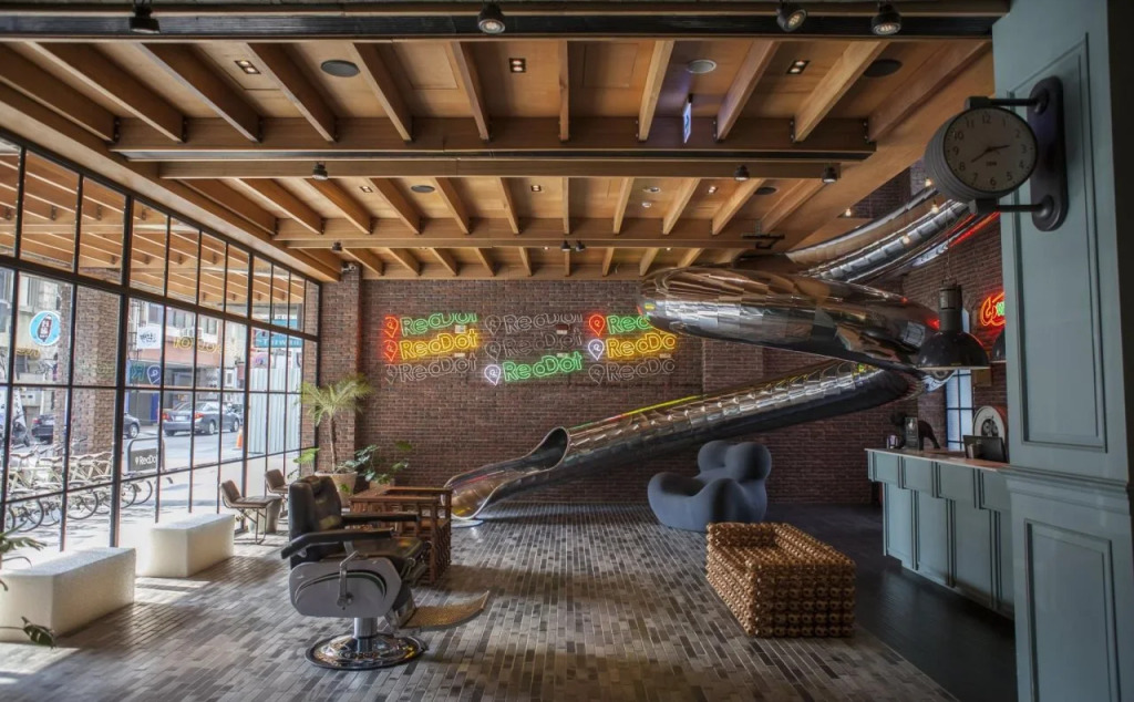 Reddot Hotel
