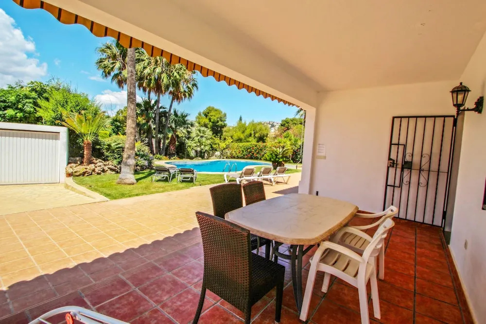 Ana y Paco - pretty holiday property with private pool in Benissa