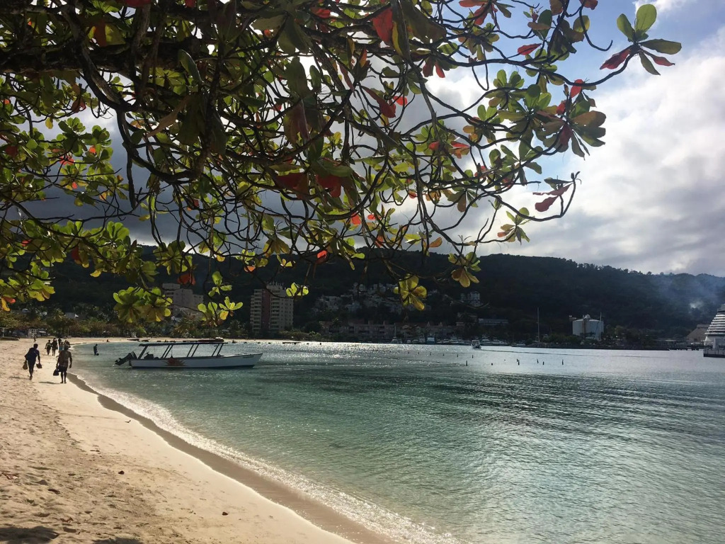 Secluded Studio@Sky Castles, Columbus Heights, Ocho Rios
