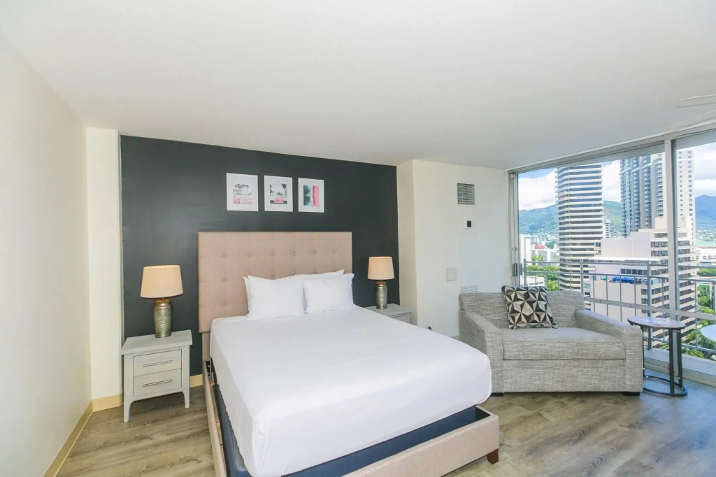 Ilikai Marina 1783 Condo - One Bedroom, Full Kitchen & Free Wifi by RedAwning