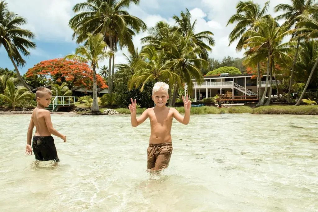 Bs Beach House on Muri Lagoon