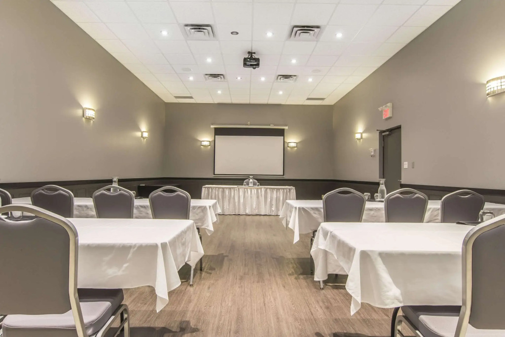 Quattro Hotel & Conf Centre, an Ascend Collection Hotel