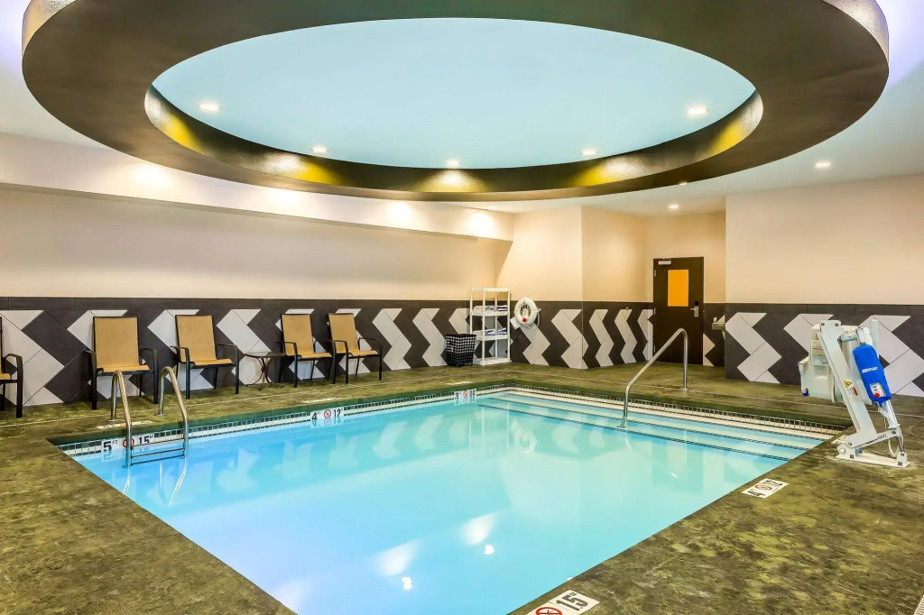 Comfort Inn & Suites Moore - Oklahoma City