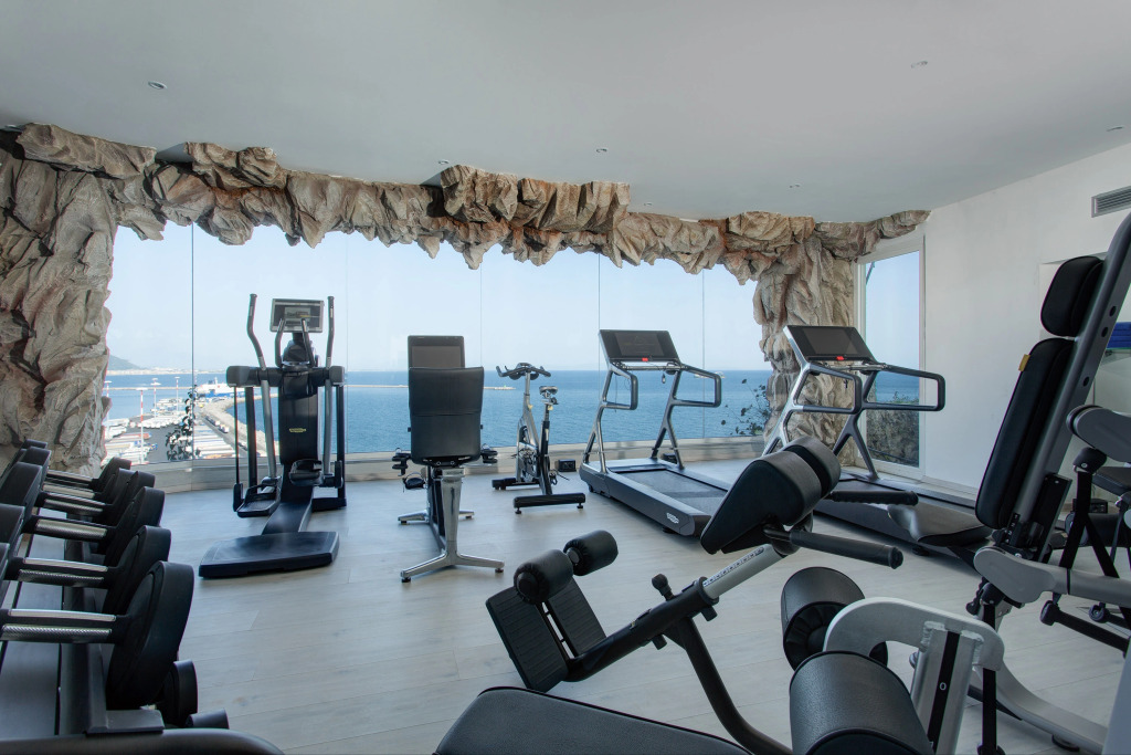 Lloyds Baia Hotel