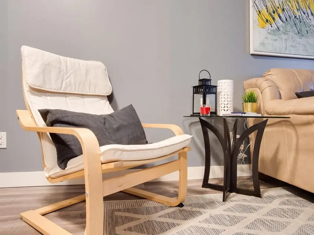 Cozy and Central DT Home w Gym Coffee Parking BBQ