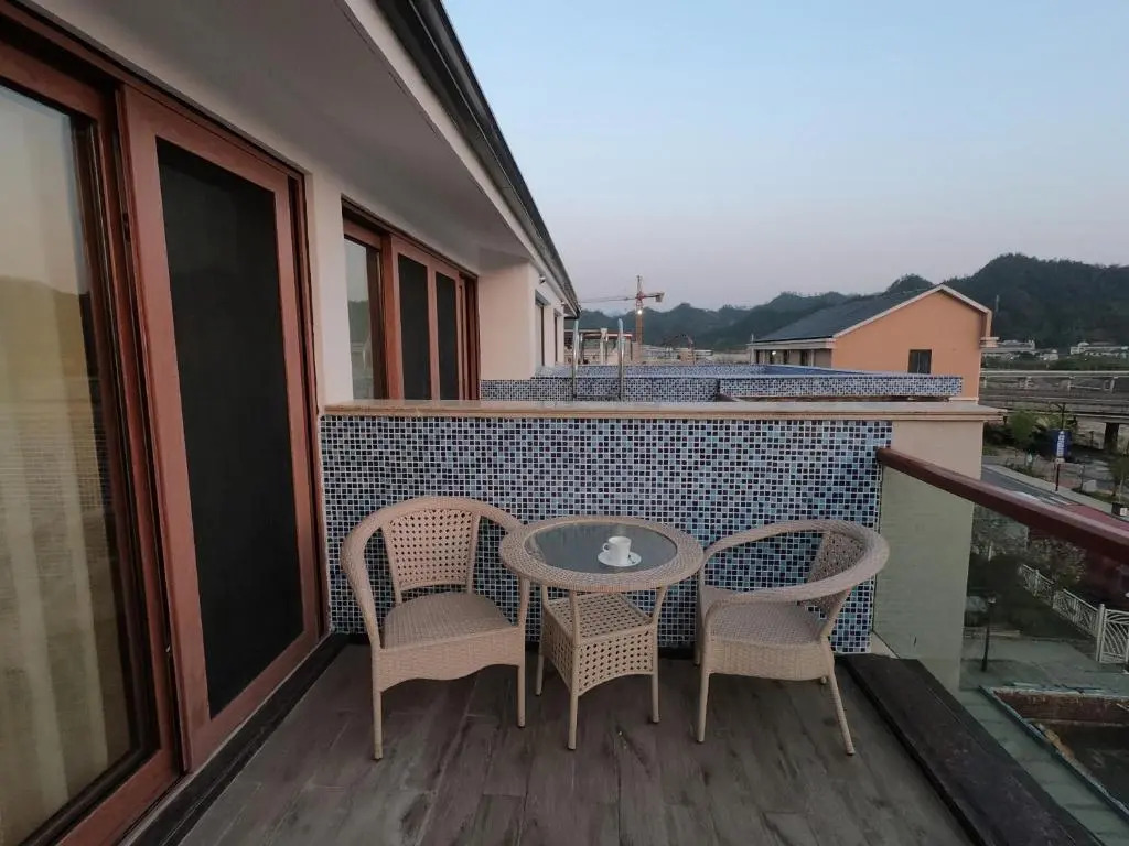 Walker Changhua Brook Villa&Residence