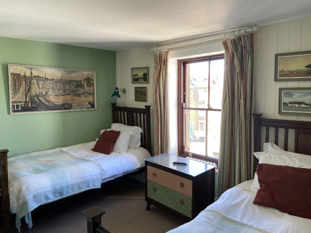 The Royal Harbour Hotel