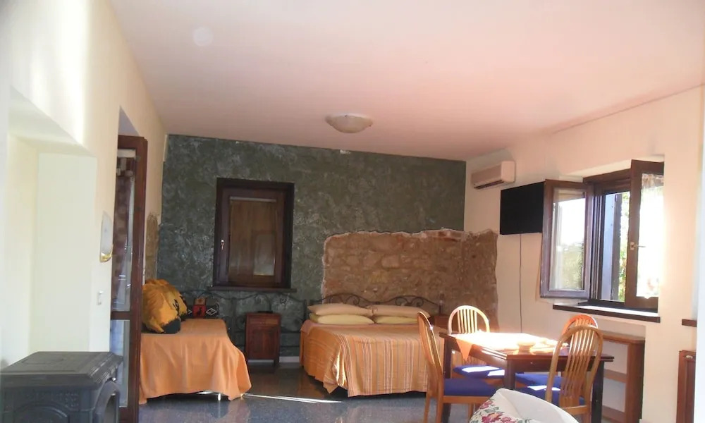 B&B Home Holiday Villa delle Acacie agriturismo