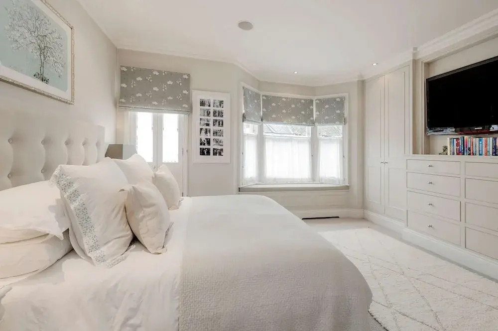 Stunning 4 bed Fulham Home With Garden