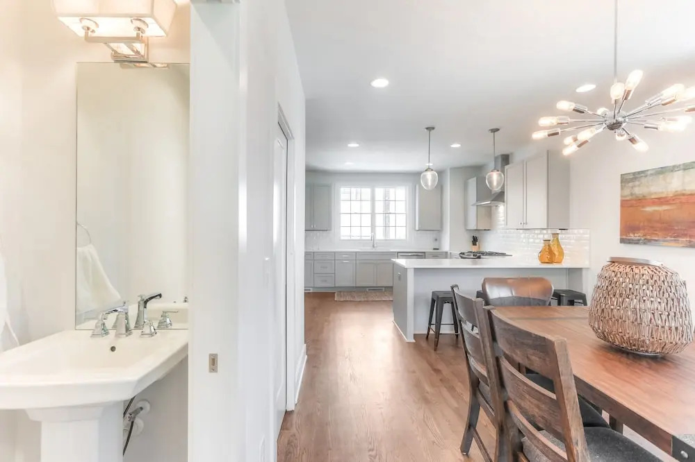 Luxury Home Blocks from Downtown by RedAwning