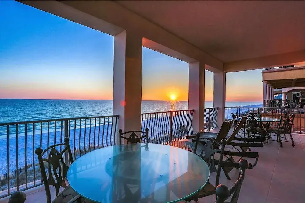 Villa Bianca 6 Bedroom Holiday Home by Five Star Properties