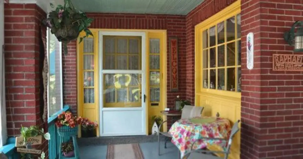 Raphael Inn