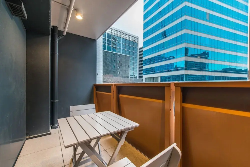 JHT Studio Events Cinema Balcony