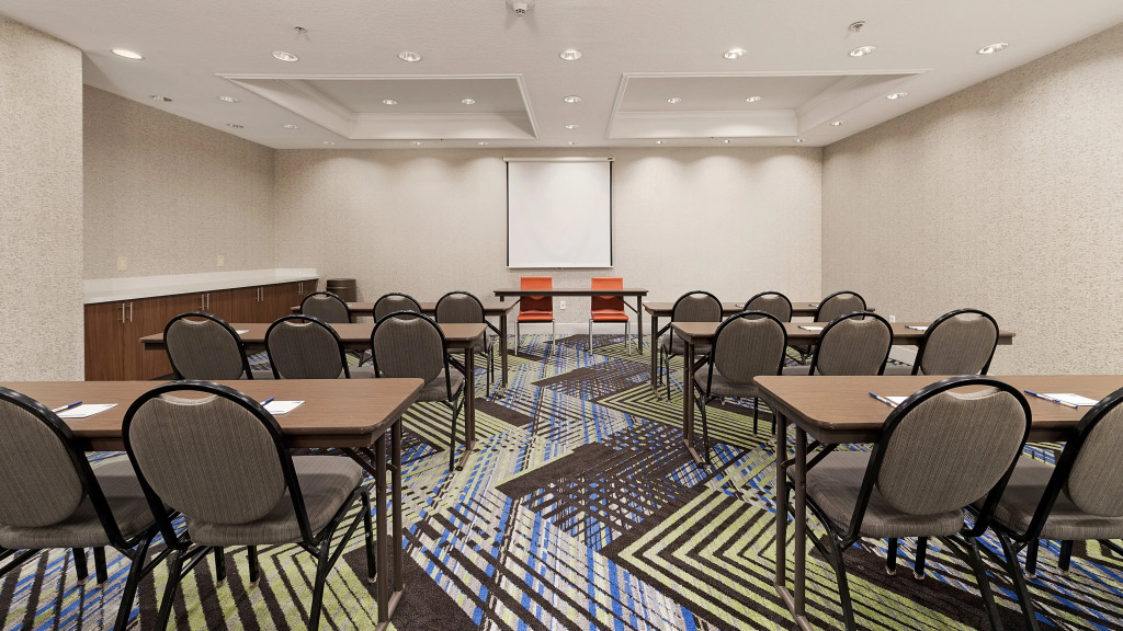 Holiday Inn Express Hotel & Suites Conroe I-45 North by IHG