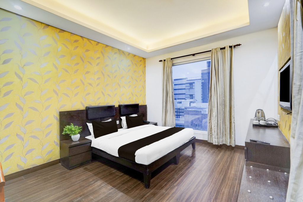 Townhouse Sector 51 Noida Near Metro Station
