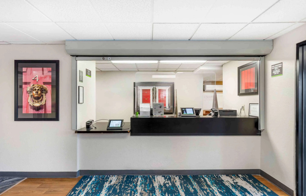 Extended Stay America Select Suites - Chicago - Naperville - West