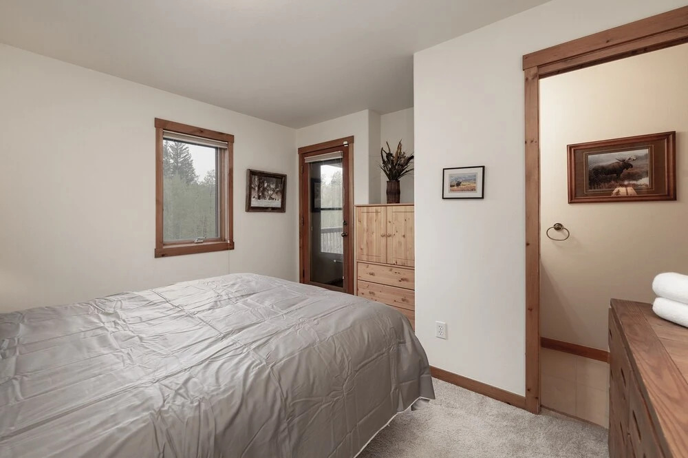 Silversnow 476 3 Bedroom Townhouse by RedAwning