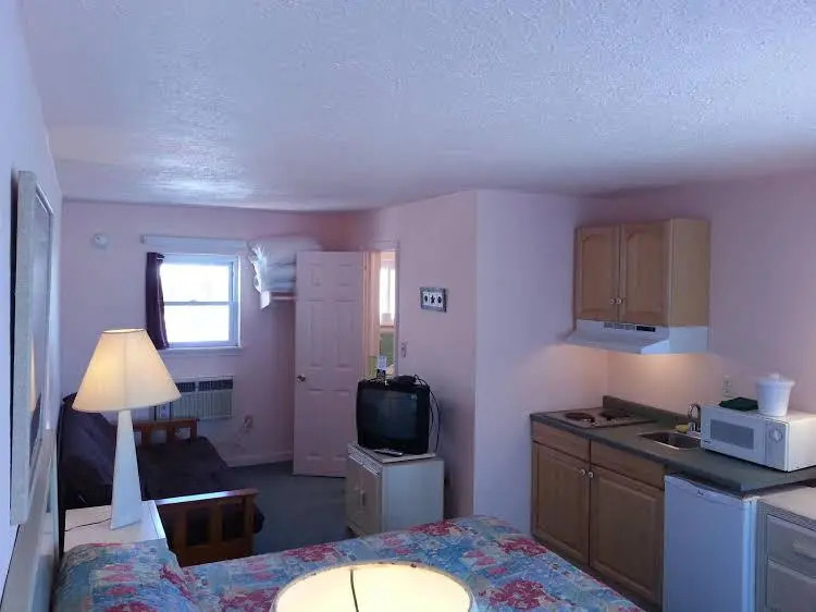 Sandbox Motel