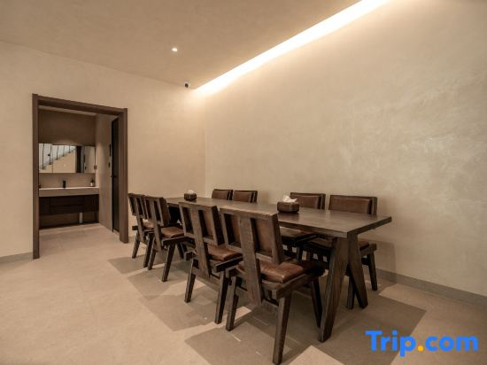 Yunyi Mountain Retreat · SOLACE | 360° Golden Mountain Sunshine · Panoramic Luxury Chinese Inn