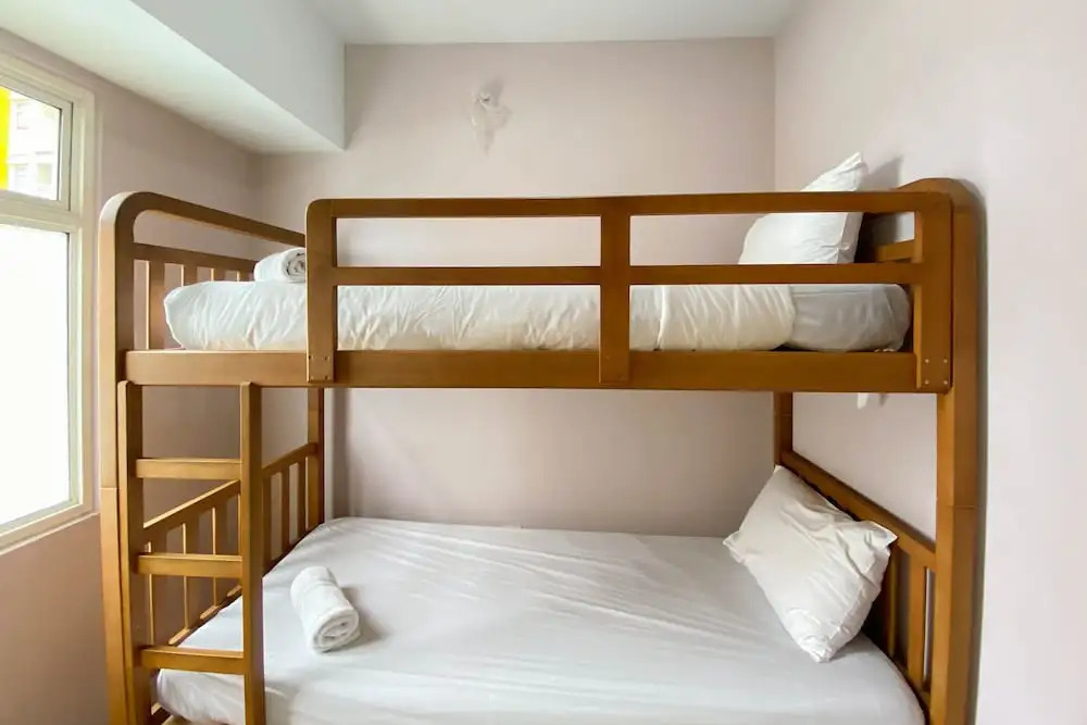 Comfort And Elegant 4Br Combined At Springlake Summarecon Bekasi Apartment
