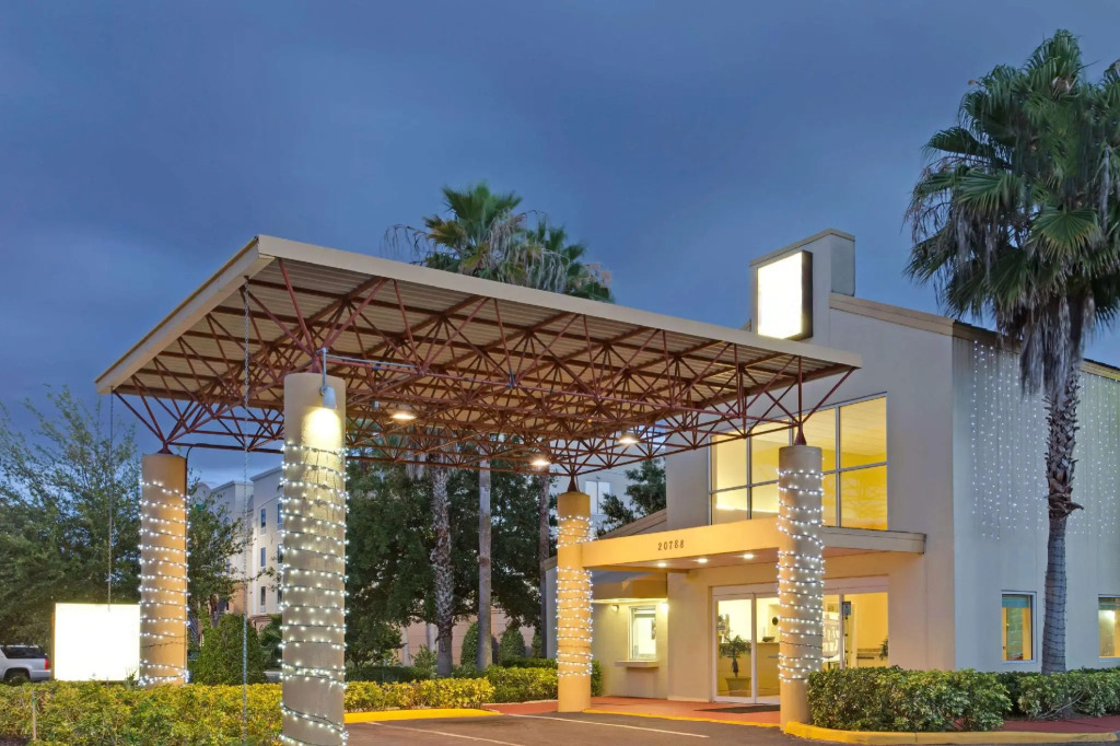 Clearwater Hotel