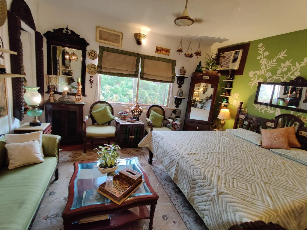 On The House Boutique Bed Breakfast with Terrace Garden Views