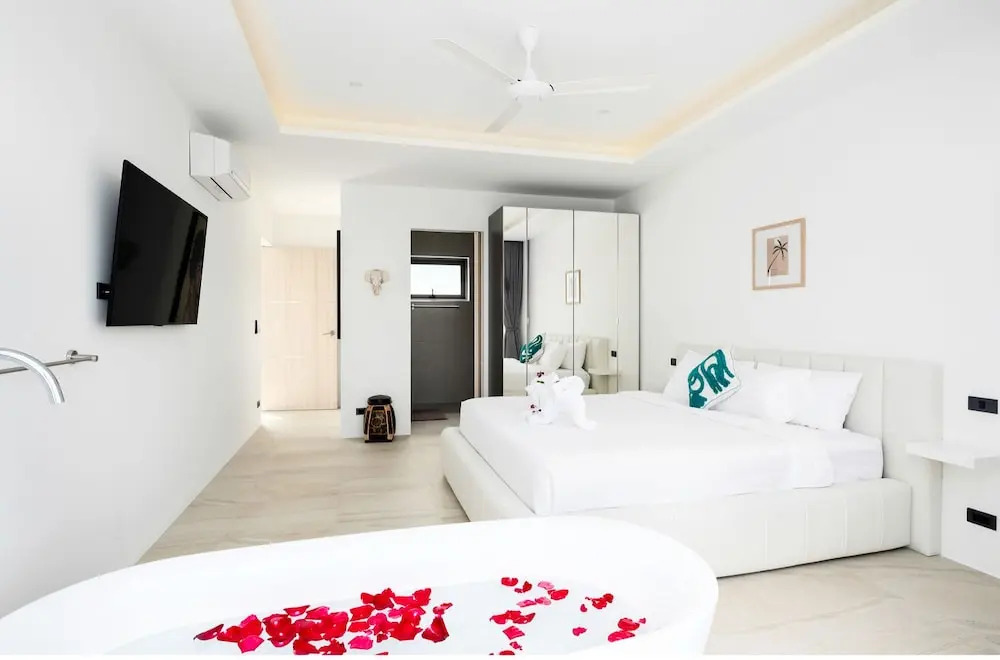 Luxury 5 Bedroom Modern Villa! KBR17