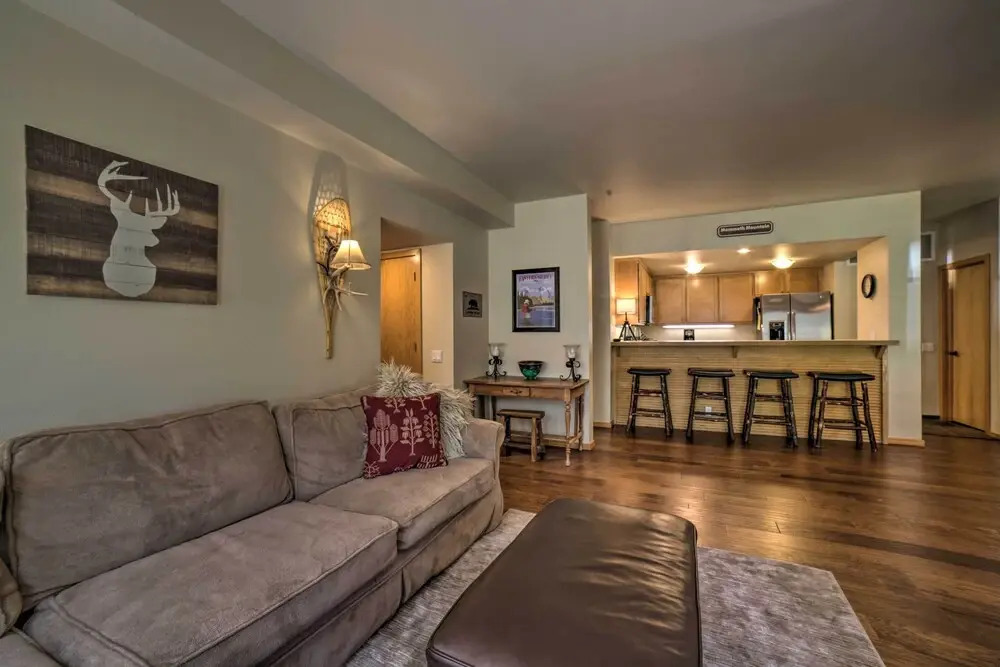 Mammoth Lakes Vacation Rental w/ Community Hot Tub