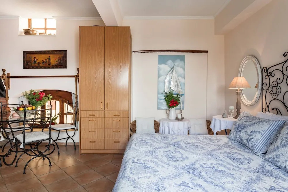 "panoramic Terrace, Sustainable Home, Pure Nature"