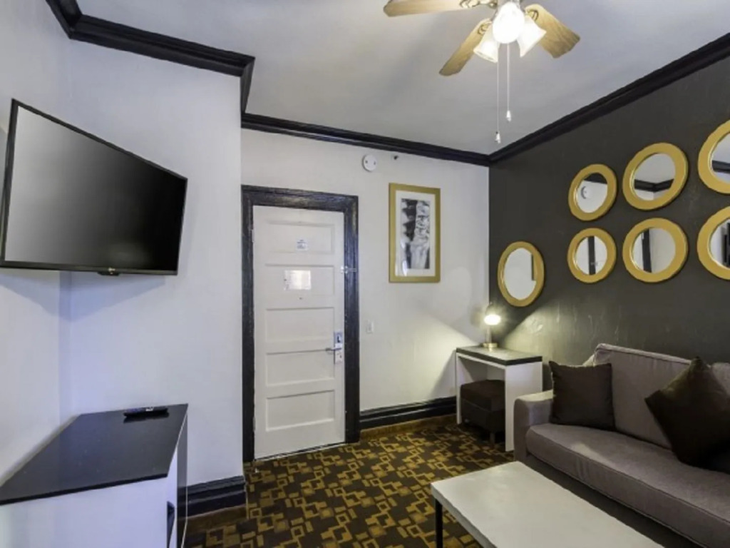 Adante Hotel