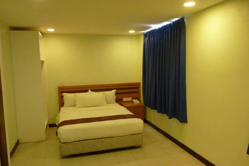 Transit Hotel