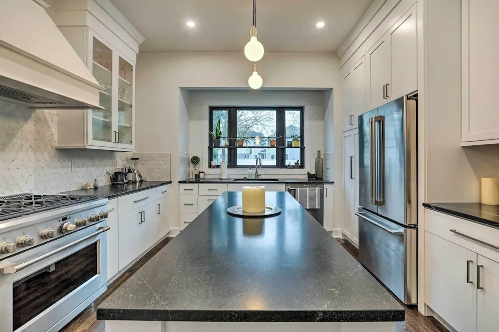 Long Branch Getaway: Grill, 1 Block to Beach!