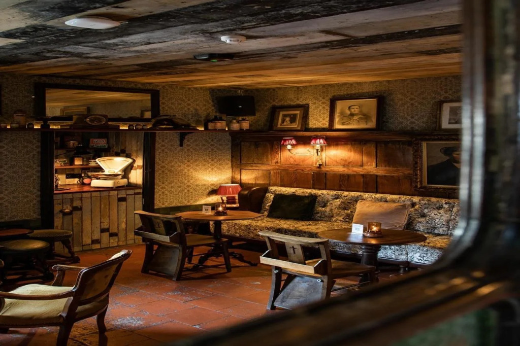 Avoca Hotel