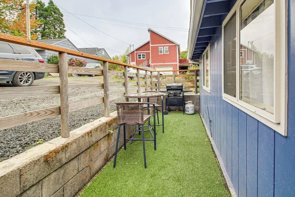 Walk to Mingus Park: Quaint Escape w/ Private Yard