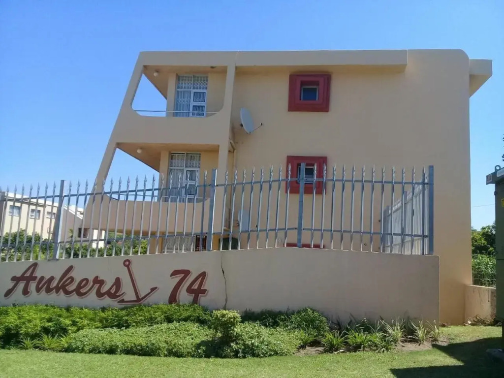 Uvongo Lucian Blue Flag Beach Apartment