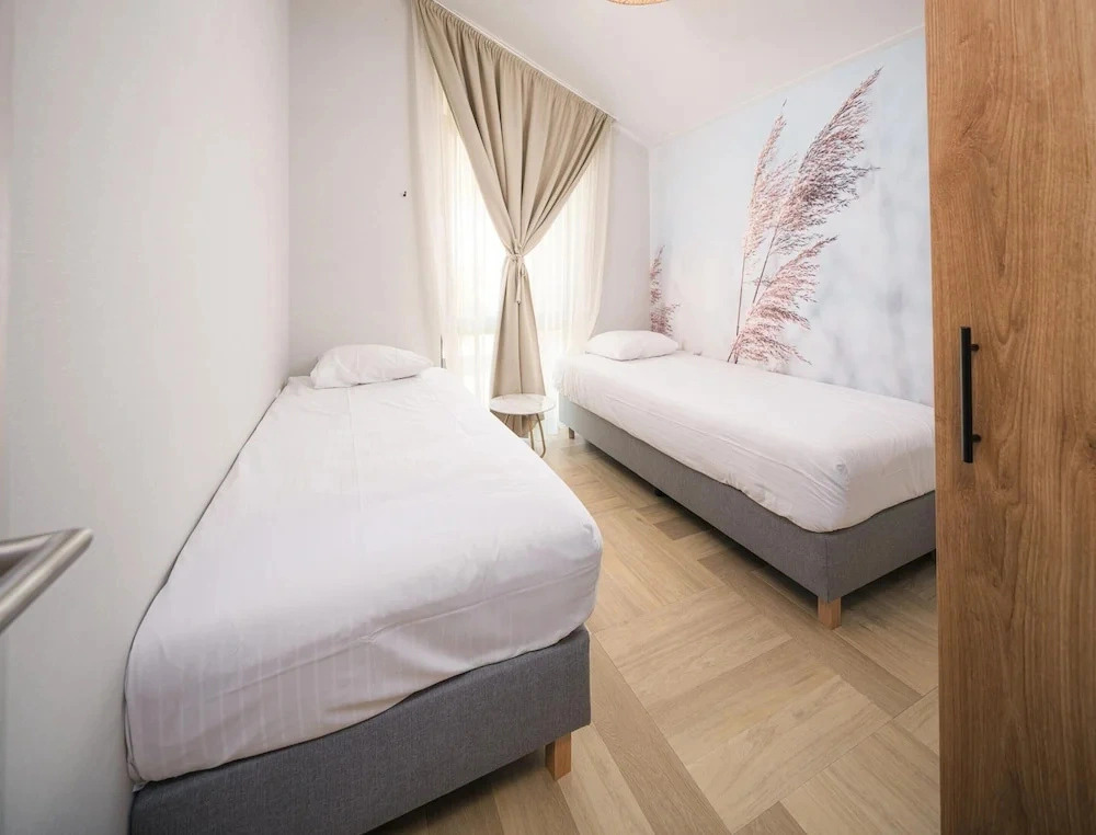 Waters Edge Wellness Retreat With Sauna