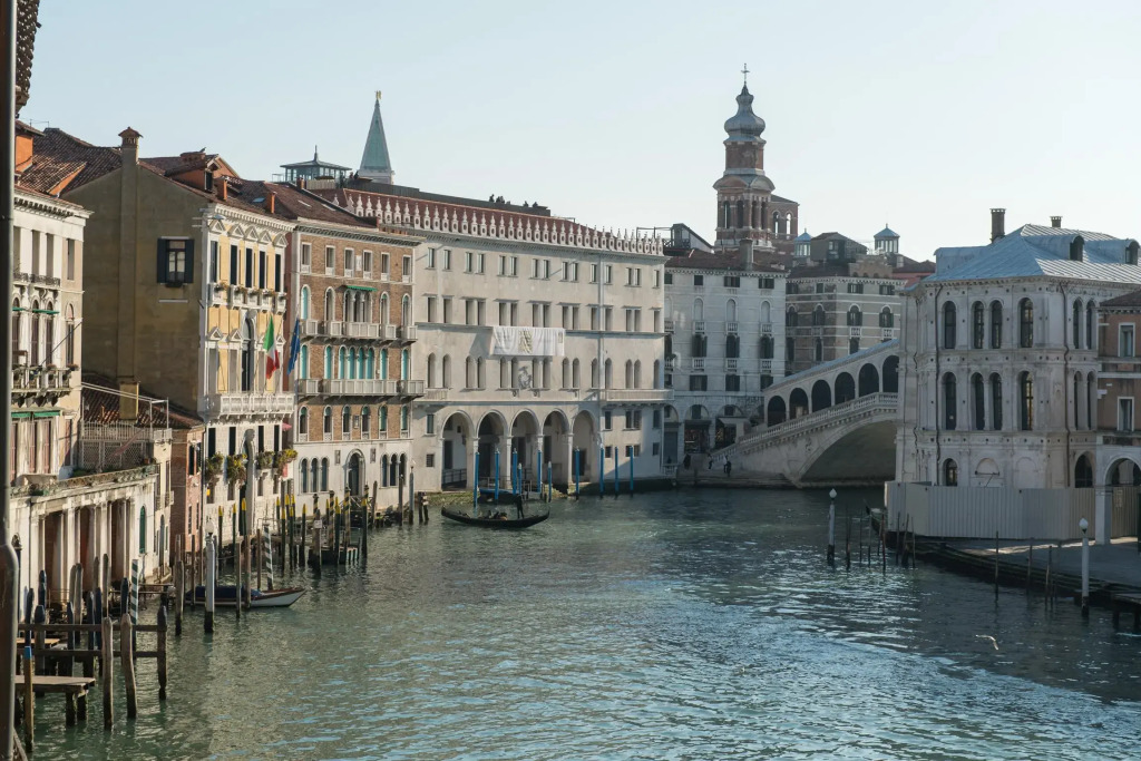 Locanda Leon Bianco on the Grand Canal