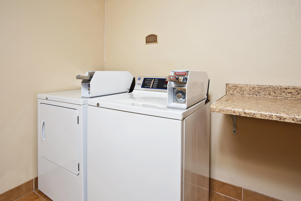 Holiday Inn Express Hotel & Suites Columbus-Groveport by IHG