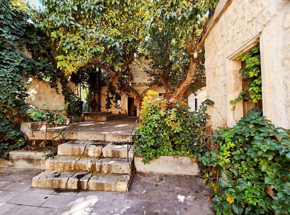 Dervish Cave House & Elegance Cave Suites