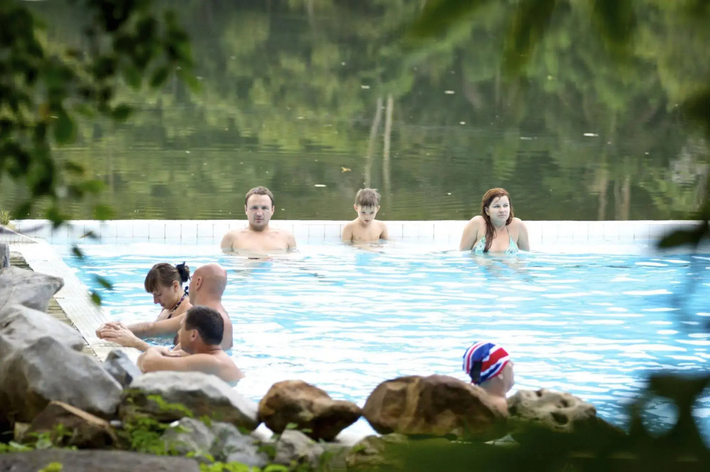 Home Phutoey River Kwai Hotspring & Nature Resort