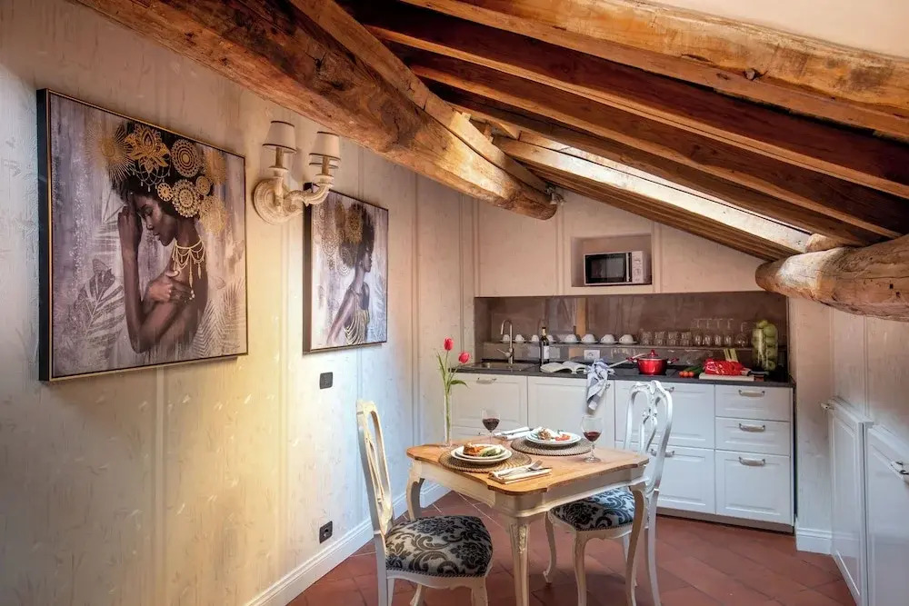 The Inn at the Spanish Steps Elegant Collection - The Gem
