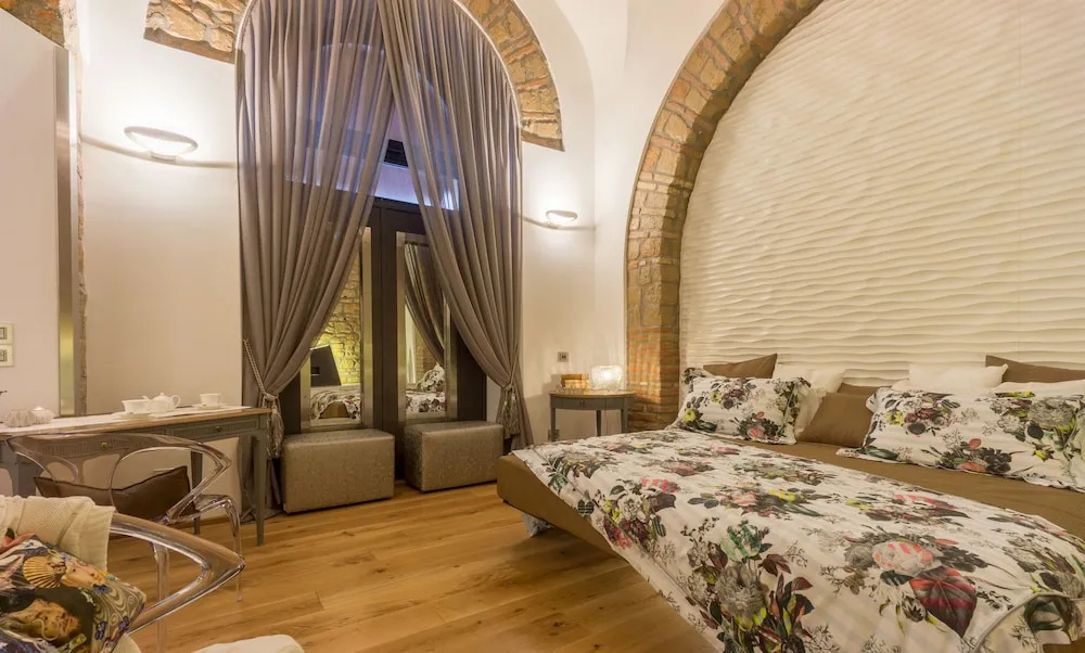 Colosseum Romantic Flat