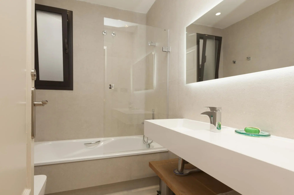 SAGRADA FAMILIA   Sagrada Familia Luxury Flat for 6