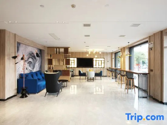 Rongjing Hotel (Rongcheng Baiyangdian High-speed Railway Station Branch)