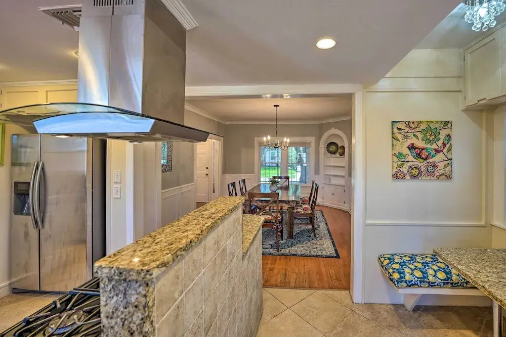 Corpus Christi Home w/ Pool & Hot Tub: Walk to Bay